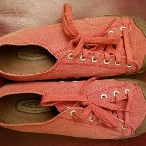 Keen canvas sneakers
